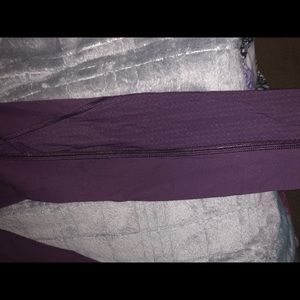 Lululemon leggings winder under with mesh down leg